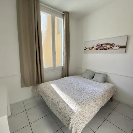 בית אירוח Les Meubles Du Soleil